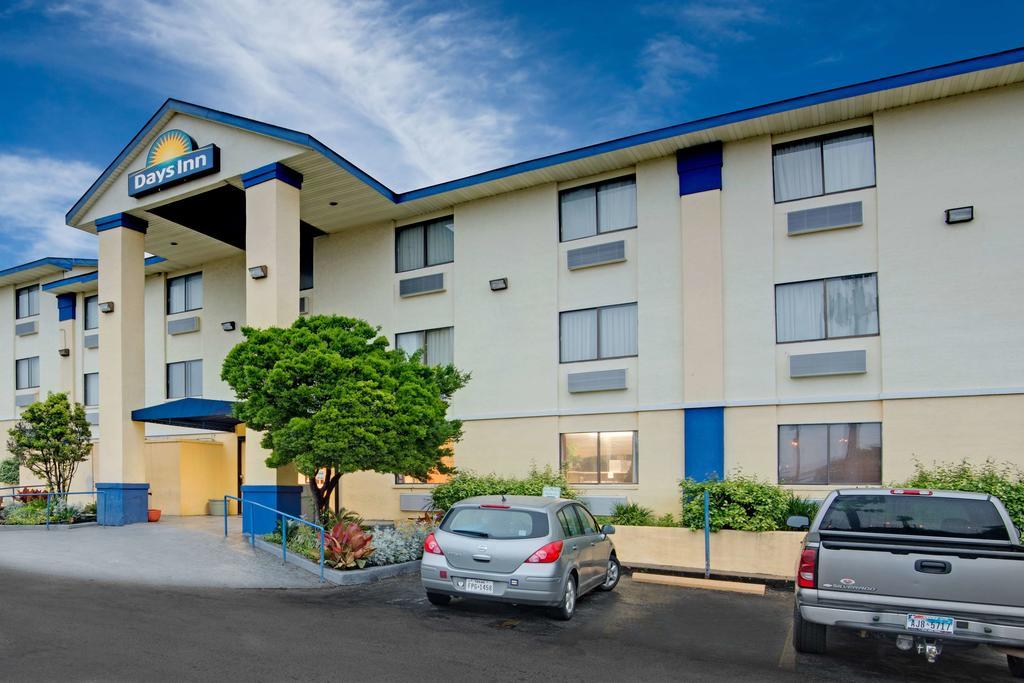 Days Inn Austin Crossroads Экстерьер фото