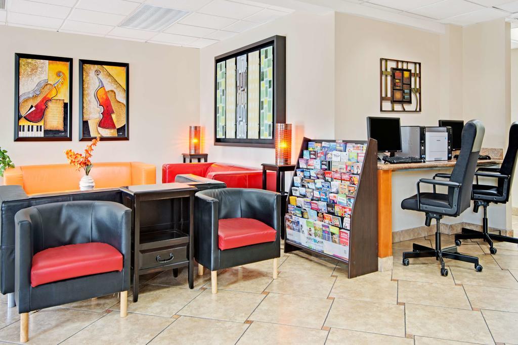 Days Inn Austin Crossroads Экстерьер фото